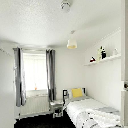 Cosy Room Stay 5 Sutton  Kültér fotó