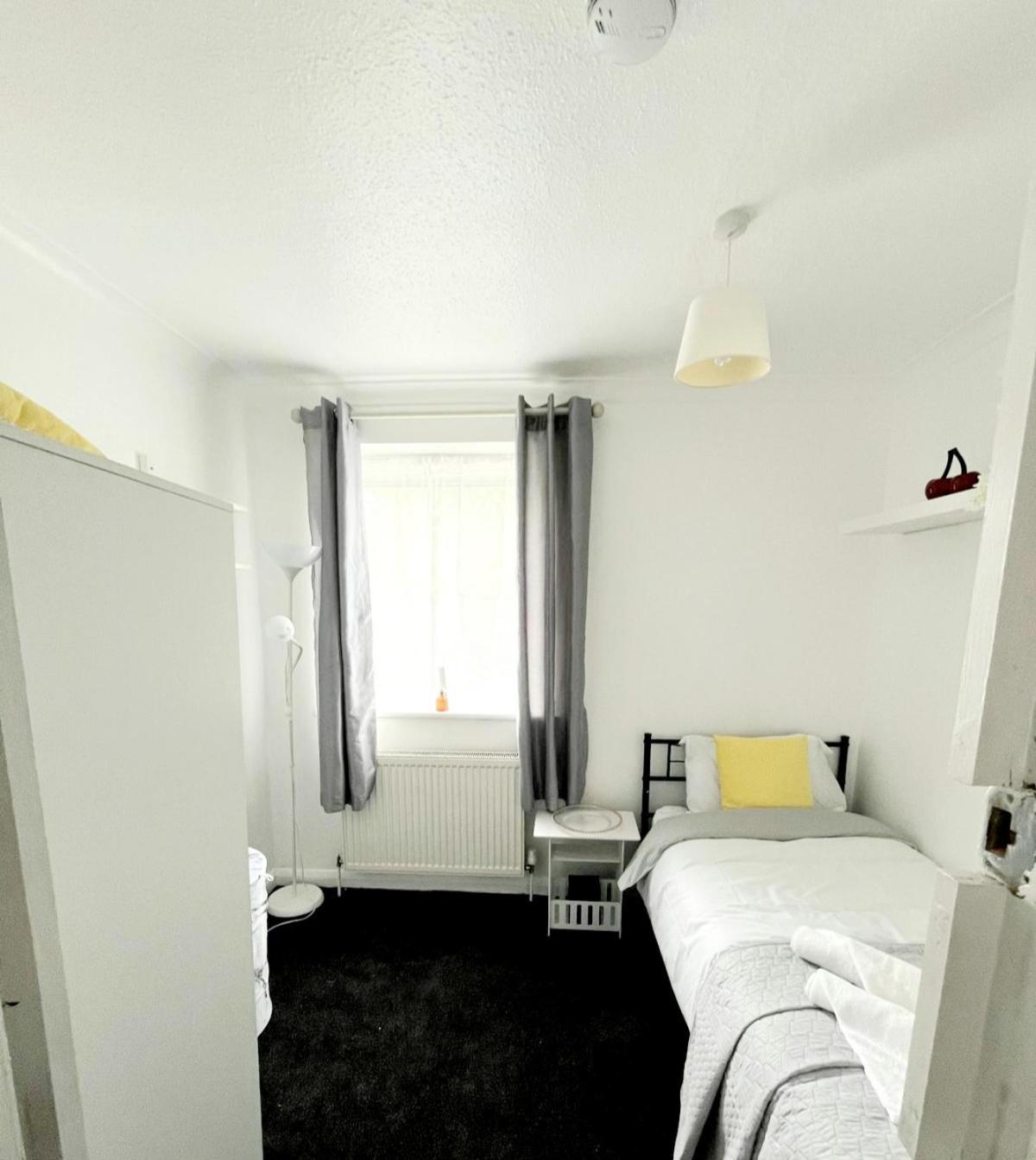 Cosy Room Stay 5 Sutton  Kültér fotó